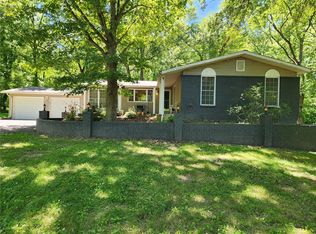 17867 Old Jamestown Rd, Florissant, MO 63034
