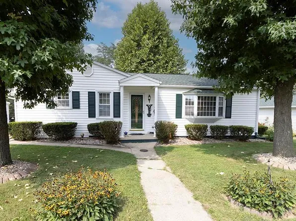 105 S Montgomery Ave, Vandalia, IL 62471