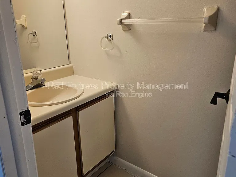 2135 Crystal Dr #37 — Photo 8
