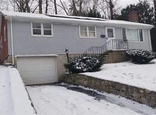 120 Echo Dr, Willimantic, CT 06226