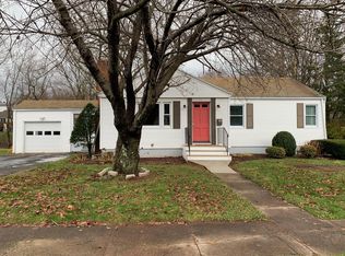 93 Thompson St, Hamden, CT 06518