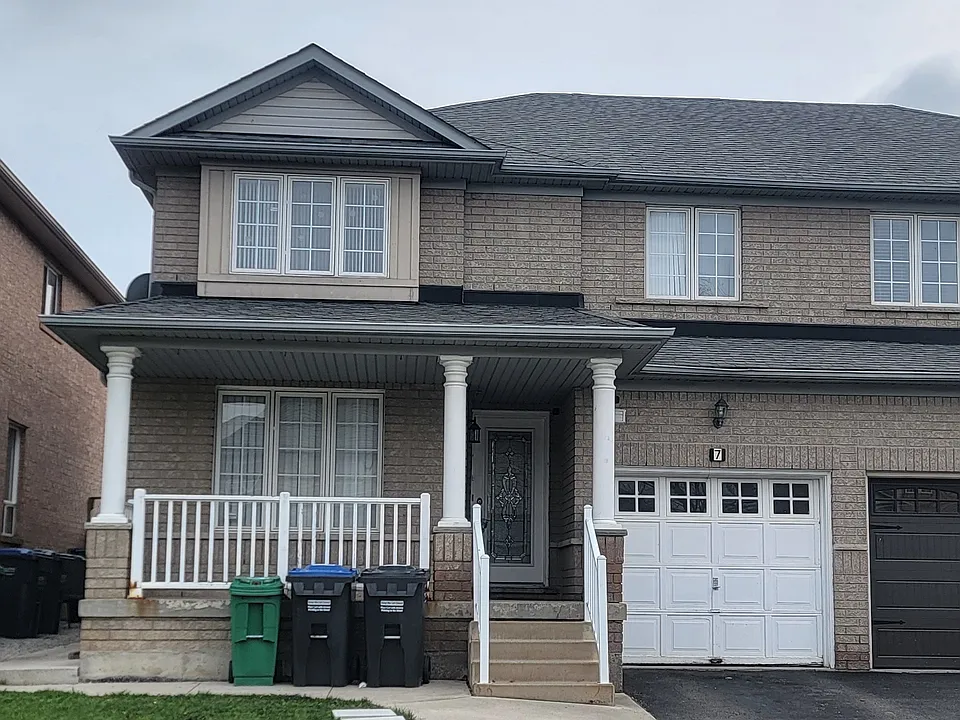 7 Junction Cres