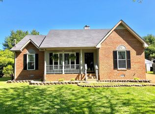 402 Highland Dr, White House, TN 37188