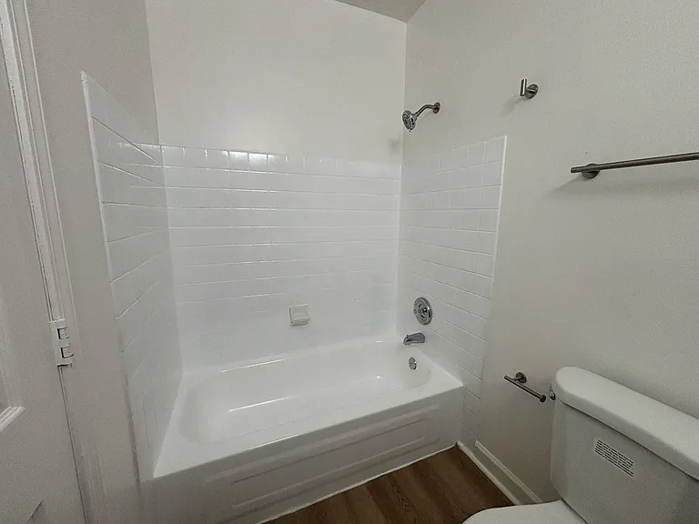 Northgate Addison Apartments — Photo 54