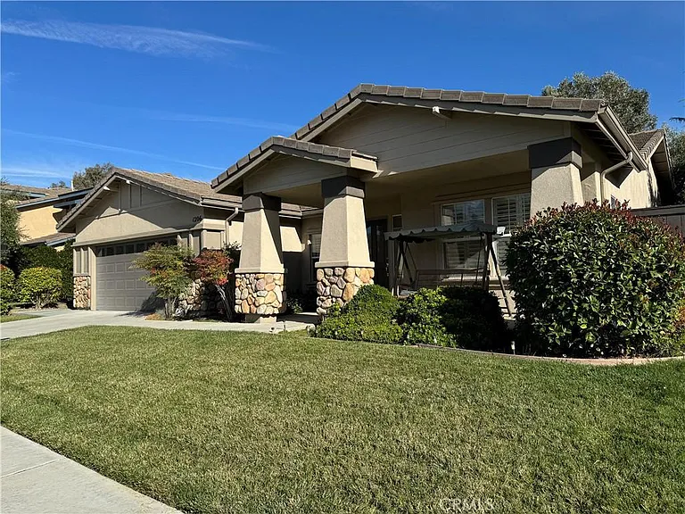1206 Shadow Meadow Way — Photo 1