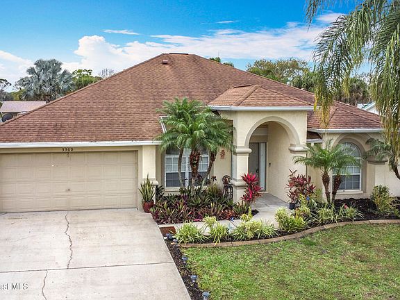 3rd image of 3360 Meadowridge Dr