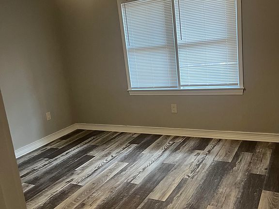 4th image of 2505 W Broad St APT 111