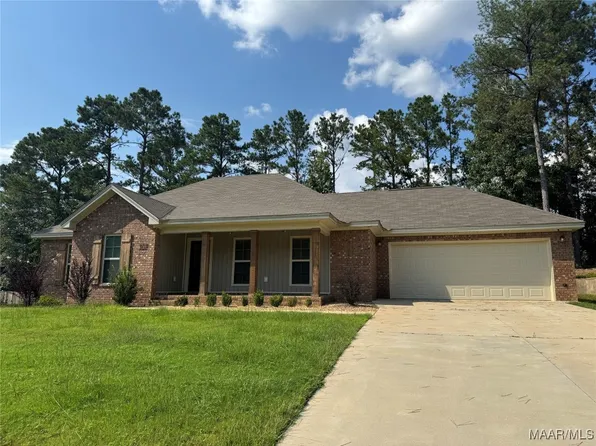 107 Fox Run Dr, Deatsville, AL 36022