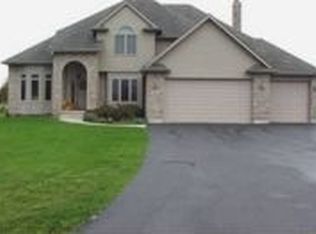 4705 Patty Ln, Ringwood, IL