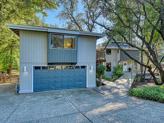 2nd image of 8220 Parus Way