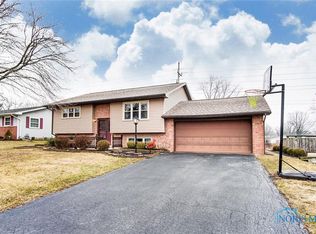 2411 N Towne Dr, Findlay, OH 45840