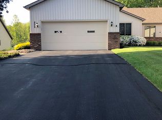 1441 Tripodi Cir, Niles, OH 44446