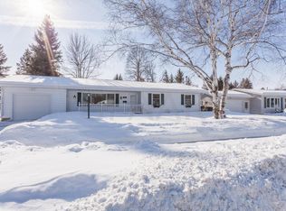 511 28th Ave S, Grand Forks, ND 58201