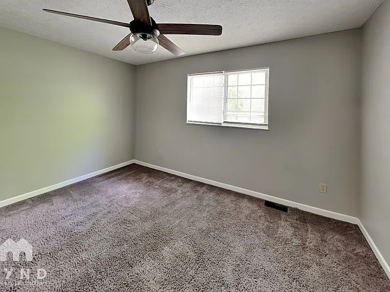 137 Ash St — Photo 17