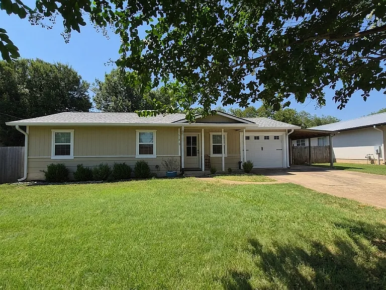 502 E Ash Dr — Photo 1