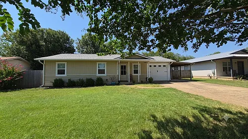 502 E Ash Dr Photo 1