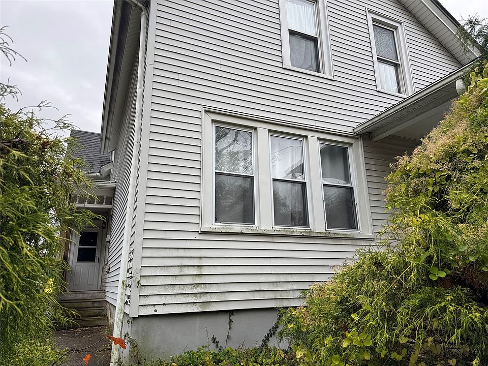 1st image of 241 E 24th St