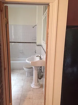 Rented by Miron Realty Group | media 2