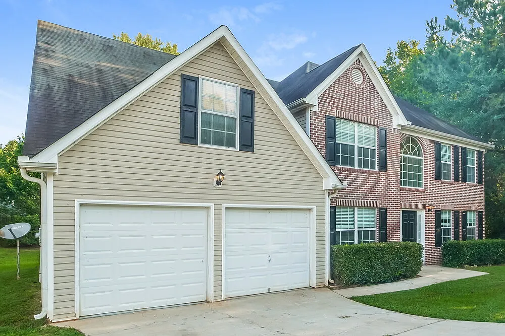 5 bed, 3.0 bath, 2855 sqft, $2,580 — Photo 4