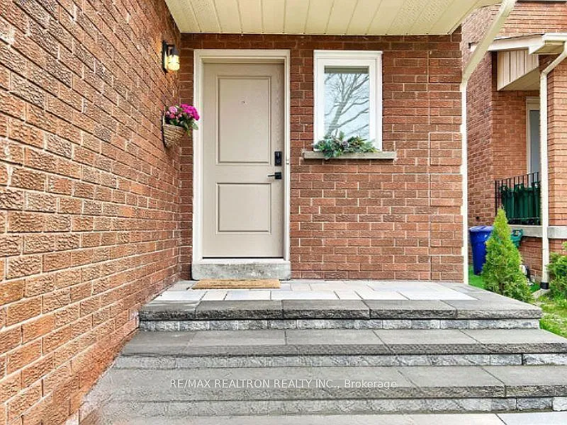 3 bed, $4,500 — Photo 2