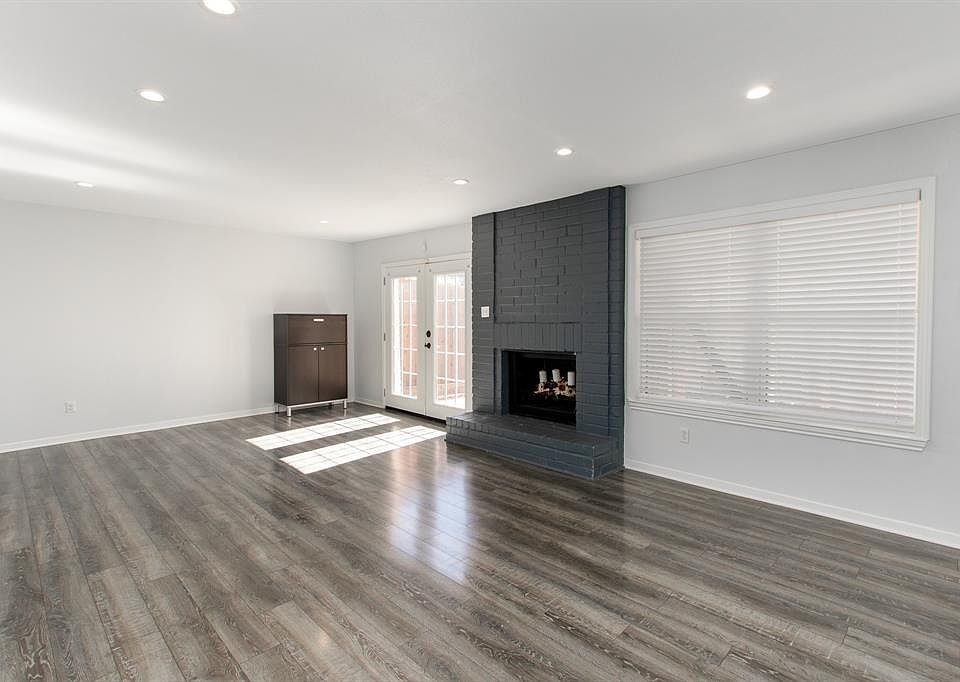 1st image of 1727 W Sam Houston Parkway S