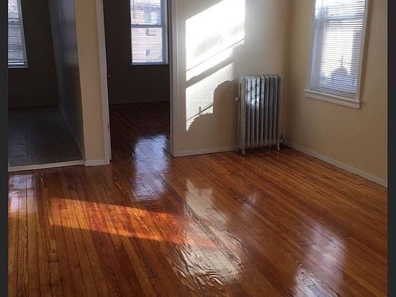 4th image of 3249 105th St
