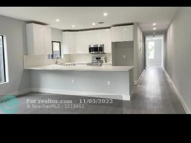 2210 W 5th Way — Photo 6
