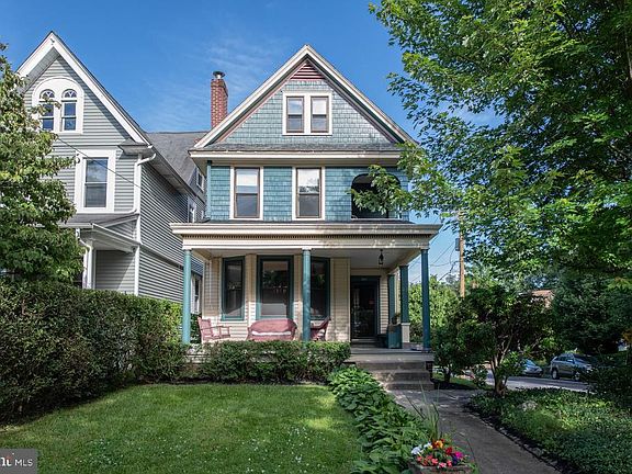 3rd image of 203 Woodlyn Ave