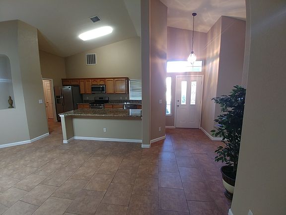 4th image of 608 La Florida Dr