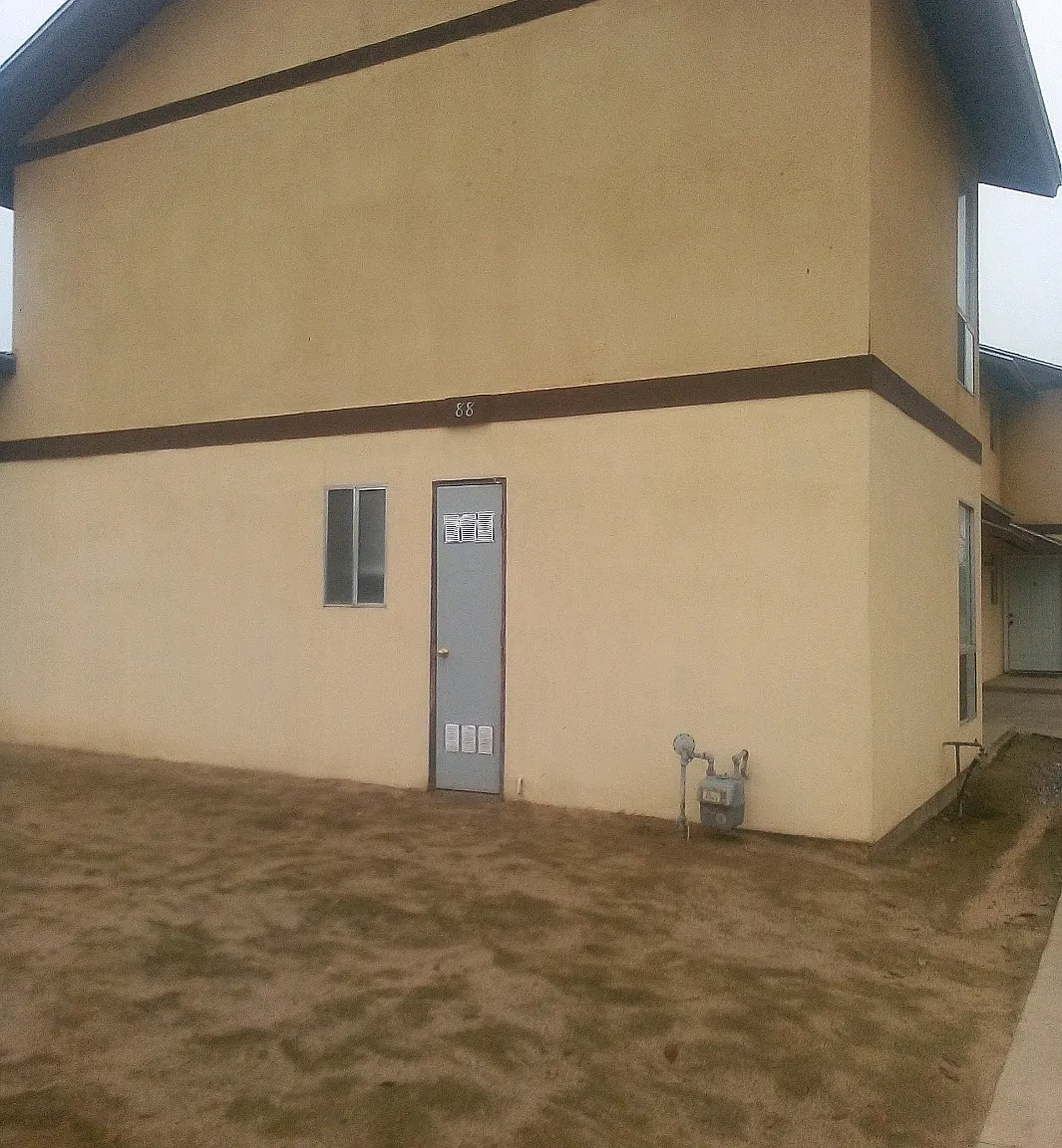 2 bed, 1.5 bath, 1050 sqft, $1,300 — Photo 2