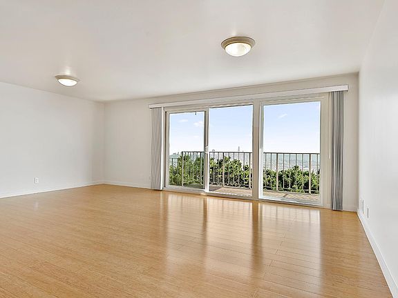 3rd image of 80 Crestline Dr APT 10
