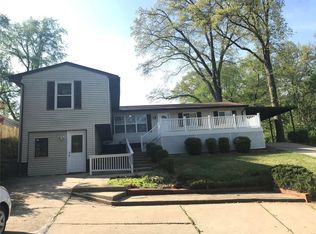 711 S 15th St, Belleville, IL 62220