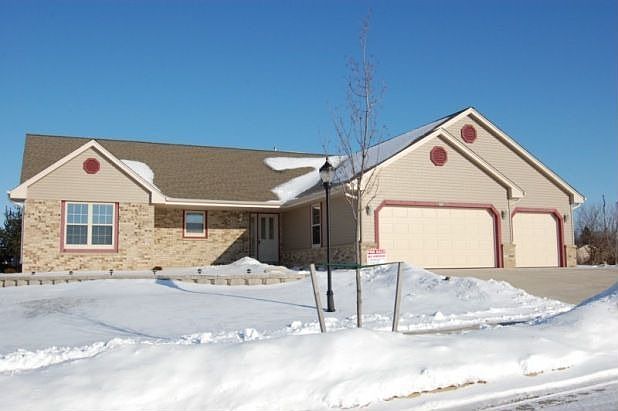 1st image of 806 Willow Bend Dr