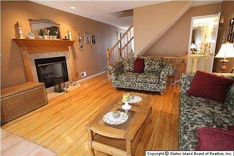 5th image of 297 Malvine Ave