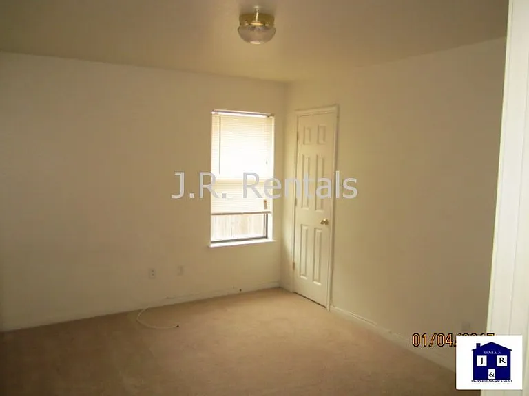 305 Cedar Ridge Dr #A — Photo 15