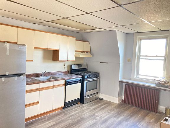 3rd image of 135-139 E Squantum St #2