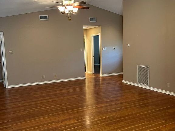 2nd image of 6917 Holiday Ln
