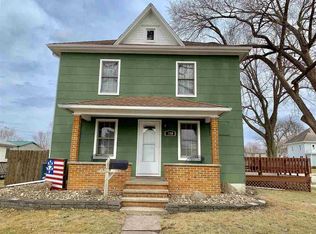 108 Chestnut St, Reinbeck, IA 50669
