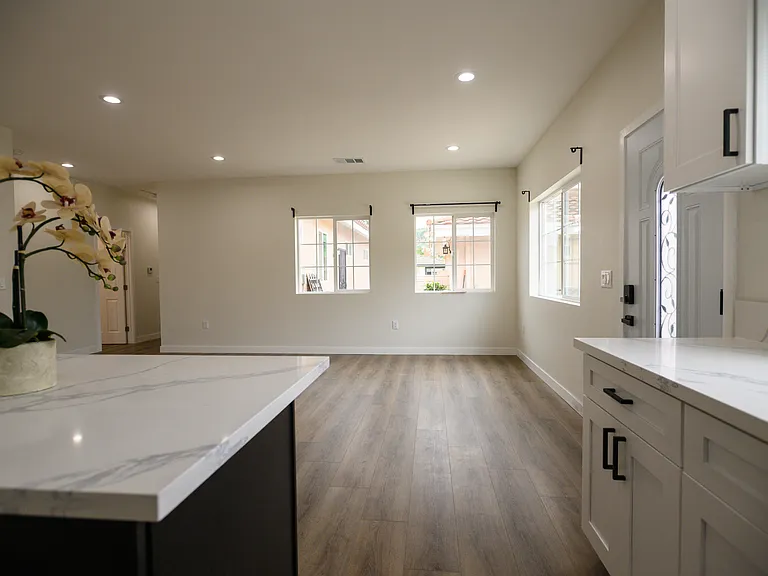 Living/Dinning Area