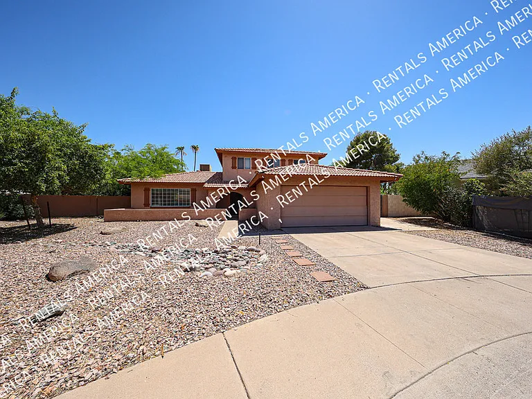 2723 S Estrella Cir — Photo 3