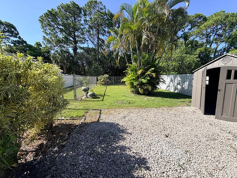 182 Sparrow Dr — Photo 17