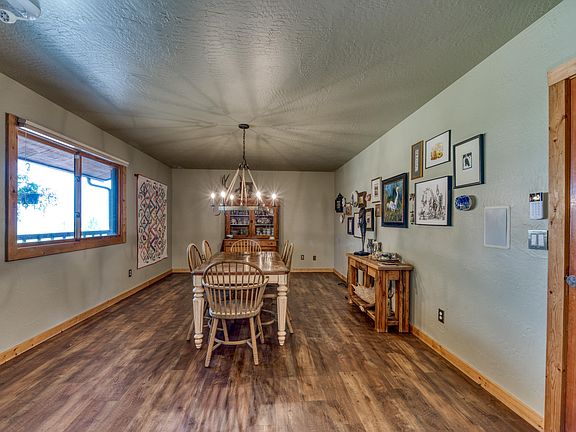 5th image of 529 Arnica Dr