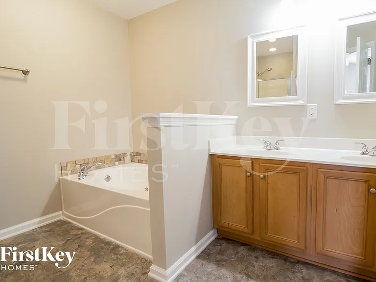 528 Beverly Dr — Photo 11