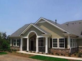2585 Grapevine Cir, Cumming, GA 30041