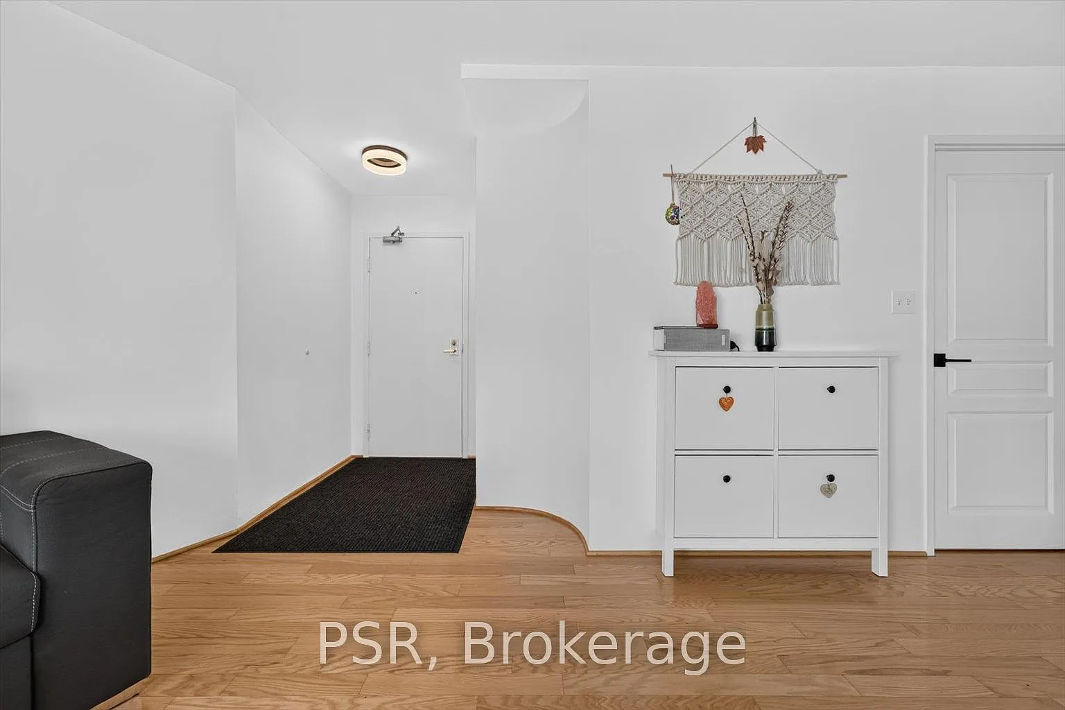 2 bed, $2,850 — Photo 3