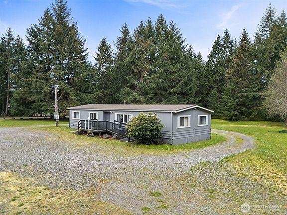 5th image of 3046 Angus Road SE