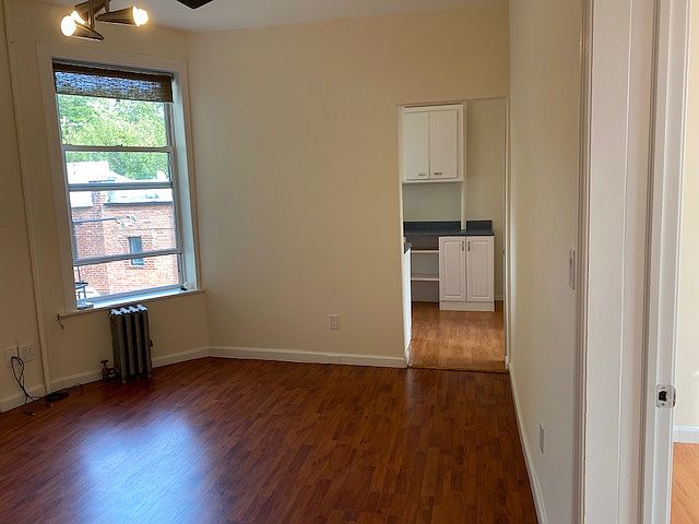 2nd image of 209 30th St APT N