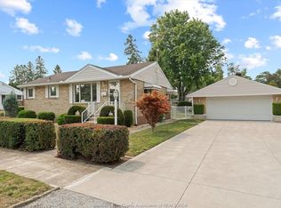 146 Delaware Ave, Lasalle, ON N9J1S2