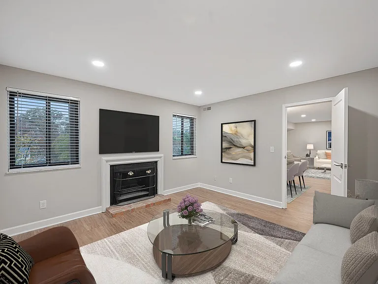 Indian Creek Apartments and Townhomes — Photo 25