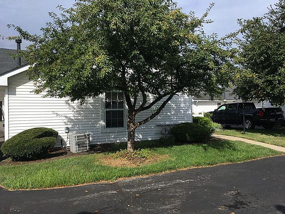 2nd image of 4421 Drycott St